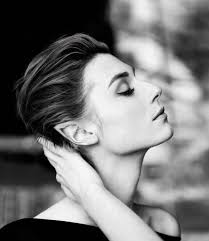 Is there an official height chart for ACOTAR series characters? : r/acotar