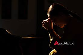 Apakah ada rumusan doa tobat? Doa Malam Katolik Jam 12 Dan Tips Bagi Anda Yang Sulit Tidur
