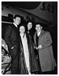 Edith Piaf Avec Ginou Richer Et Georges Moustaki Edith Piaf Georges George
