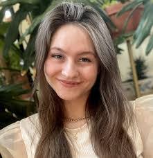 Abigail Caswell's Instagram, Twitter & Facebook