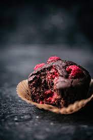 Healthier Chocolate Raspberry Muffins Made With Whole Grain Spelt Flour Cocoa And Coconut Sugar Ras Raspberry Muffins Chocolate Raspberry Raspberry Recipes