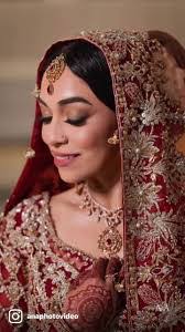 Umna Khan's Instagram, Twitter & Facebook