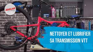 Le nettoyage et le graissage de la chaîne de moto font partie de l'entretien du véhicule. Nettoyer Entretenir Et Lubrifier Sa Transmission Vtt Video Bikelive L Actu 100 Vtt