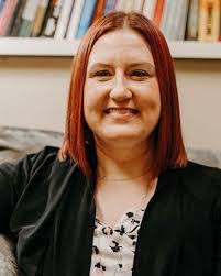 Stephanie Jill's Instagram, Twitter & Facebook