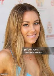 726.383 fotos e imágenes de alta resolución de Lauren