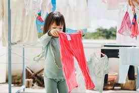 Konten ini diproduksi oleh kumparan. Inilah Cara Mencuci Baju Anak Yang Benar Bersih Dan Bikin Baju Lebih Awet Bukareview
