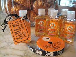 Halloween gifts are the perfect treat to send to a friend, family member, or even as a special treat for yourself! 22 Best Diy Halloween Gifts Ideas