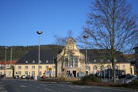 The town area spreads along the valley of the river lahn and has a population of approximately 72,000. Marburg Travel Guide At Wikivoyage