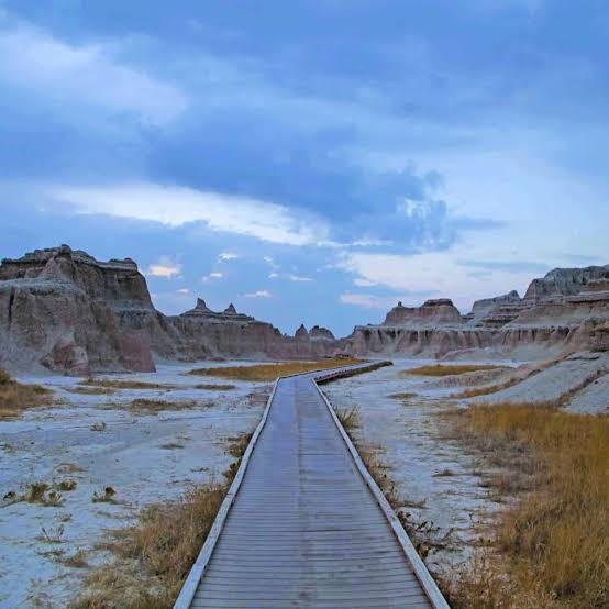 Your Complete Badlands Hiking Guide: From Easy Boardwalks to Challenging  Climbs | Park Ranger John