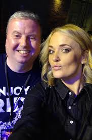 An incredible night in Holmfirth last night, such a great gig. Elles , Demi  and the band were amazing, as always ❤️