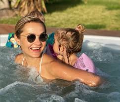 Małgorzata socha pokazała zdjęcia z rodzinnych wakacji w hiszpanii. Szczupla Socha Cwiczy Z Coreczka Figura Aktorki Robi Wrazenie Obcas Pl