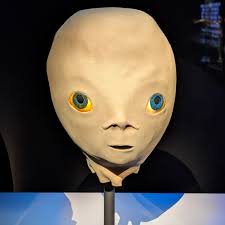 I was inspired by a recent visit to the Academy Museum of Motion Pictures.  I kind of like the desk.