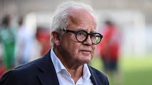 He has worked is whole life in his restaurant and winery and was elected ″winemaker of the year. Nach Nazi Vergleich Dfb Prasident Fritz Keller Schliesst Rucktritt Aus Sportbuzzer De