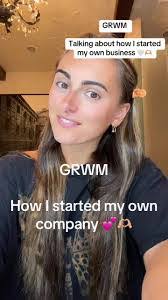 Carmen Saa's Instagram, Twitter & Facebook