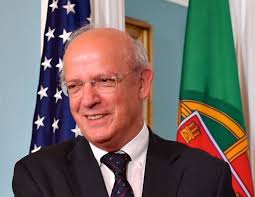 Santos Silva welcomes “important decision” that restores mobility between  Portugal and the United Kingdom