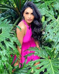 Yuselmi kristal silva dávila (born 26 december 1991) is a mexican beauty pageant titleholder who won the nuestra belleza méxico 2016 pageant and represented mexico at miss universe 2016 where she placed top 9. Kristal Silva Facebook