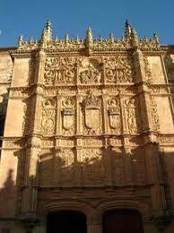 La rana de salamanca es un detalle ornamental labrado en la portada del edificio de las escuelas mayores de la universidad de salamanca que con el tiempo ha cobrado importancia, hasta ser un icono de la ciudad. Fachada De La Universidad De Salamanca Busca La Rana Picture Of La Rana De Salamanca Tripadvisor