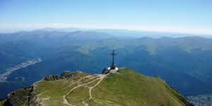 Informații turistice din sinaia, bușteni, azuga și predeal, munții bucegi și munții baiului. Cele Mai Fascinante Obiective Turistice Din Muntii Bucegi