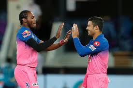 Last over david angry on riyan parag bihu dance after winning, ipl highlight video подробнее. Video Jofra Superstar Archer Performs Bihu Dance With Parag After Making Shaw Dance To His Tunes