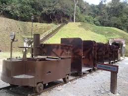 Akibat kejatuhan harga bijih timah pada tahun. Teroka Lombong Bijih Timah Menaiki Lokomotif Di Terowong Sg Lembing Libur