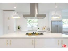 3631 S Bentley Ave Los Angeles Ca 90034 3 Beds 3 Baths Gold Kitchen Kitchen Handles White Modern Kitchen