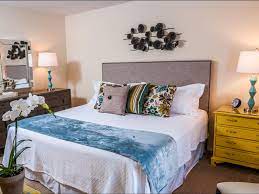 Watch bedroom makeovers from hgtv. Affordable Before And After Bedroom Makeovers Hgtv