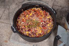 Outdoor Kitchen 04 Chili Con Carne Aus Dem Dutch Oven Con Carne Chili Con Carne Schmortopf