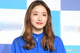 夫になる会社員の一般男性は、 石原さとみの友人夫婦の紹介で出会った とコメントをしています。 結婚の決め手となったのは？ 石原さとみさんが旦那様と結婚にいたった経緯は. çŸ³åŽŸã•ã¨ã¿ ã‚¨ãƒªãƒ¼ãƒˆå¤«ã¨ã®å‡ºä¼šã„ã¯é€£æ—¥é–‹å‚¬ã—ã¦ã„ãŸ ãƒã‚¤ã‚¹ãƒšãƒƒã‚¯åˆã‚³ãƒ³ ãƒ‹ãƒ¥ãƒ¼ã‚¹æ¦‚è¦ é€±åˆŠå¥³æ€§prime