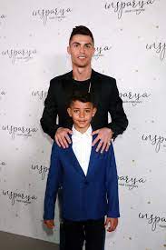 In the game fifa 21 his overall rating is 98. Cristiano Ronaldo Sein Sohn 9 Hat Eigenen Instagram Account Gala De