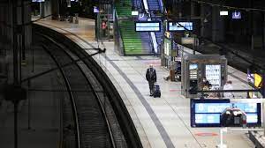 Ihr gerät unterstützt kein javascript. Deutsche Bahn Strike Paralyzes Large Parts Of Rail Traffic Archyde