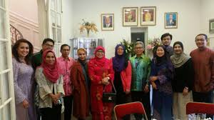 Kementerian pembangunan wanita, keluarga dan masyarakat. Kementerian Pembangunan Wanita Keluarga Dan Masyarakat
