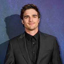 In the kissing booth 3, elle evans worries about disappointing several men in her life. Euphoria Star Jacob Elordi Exposed The Awful Parts Of His Kissing Booth Character Noah Flynn Teen Vogue
