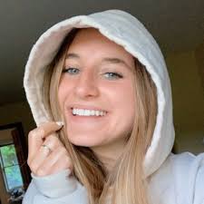 Jenna Downey (@jennaadowney)