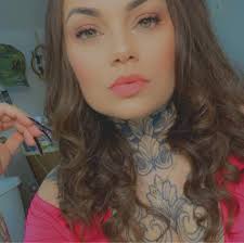 🍫🥜 Chocolate Peanut Butter Caramel Mousse Pie made with an Oreo crust,  chocolate caramel mousse filling, and peanut butter whipped cream to top.  Decadent!  https://handletheheat.com/chocolate-peanut-butter-caramel-mousse-pie/