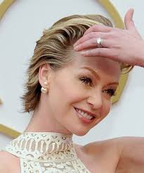 Portia Portia De Rossi Short Hair Portia De Rossi Hair Short Brunette Hair