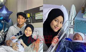 Mukah pages feeds sensational social media information just on your fingertips! Moga Menjadi Anak Soleh Eyra Hazali Kongsi Foto Keluarga Kecilnya Ramai Yang Puji Media Hiburan