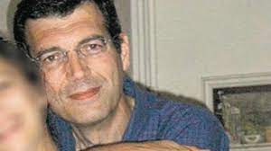 Quand les policiers nantais découvrent les corps de son épouse, agnès depuis quelques mois, xavier dupont de ligonnès s'entraînait également au tir, avec la carabine 22 long rifle héritée de son père défunt. Le Monde Decouvre L Affaire Dupont De Ligonnes Avec Une Serie Netflix