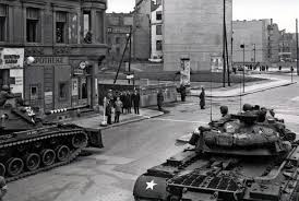 It Was 20 Years Ago Today Berlin Wall Berlin Wall Checkpoint Charlie German History