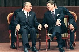 Scegli tra immagini premium su raissa gorbaciov della migliore qualità. Mikhail Gorbaciov Biografia Governo Perestroika E Dimissioni