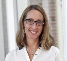 Leslie Robinson, Tuck School of Business at Dartmouth