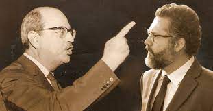 See if your friends have read any of san tiago dantas's books. Chanceler Araujo Declara Guerra As Estatuas Conversa Afiada