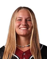 Ashley Allinger's Instagram, Twitter & Facebook