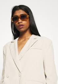 Explore harris wharf london jackets on farfetch today and find unlined blazers and classic tailored pieces. 4th Reckless Anderson Blazer Cream Off White Zalando De