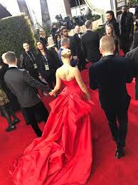 Scarlett Johansson And Colin Jost Hold Hands In Sweet Behind The Scenes Golden Globes Moments Access