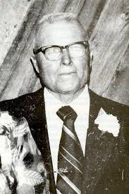 Richard Doud's Instagram, Twitter & Facebook