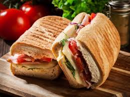 Panini Selles Sur Cher Oignon Rouge Tomate Salade Recette Recette Panini Recettes De Cuisine Recette