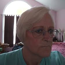 😍 Sloppy Joe Tater Tot Casserole 👍 ✓ Comment SLOPPYJOETATER and I'll DM  it over!  https://www.backtomysouthernroots.com/easy-sloppy-joe-tater-tot-casserole-recipe/