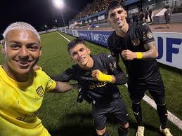 El plantel de Peñarol para enfrentar a Racing por la Copa de la Liga AUF con Julio Mozzo como entrenador: 100% juveniles