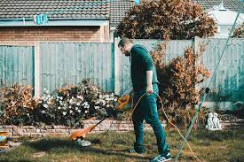How Much Does A Gardener Cost Per Hour See Average Uk Prices Rates For Local Gardener Work
