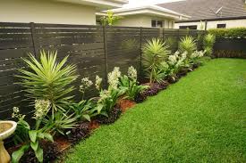 Alhamdulillah, di beri rezeki dan kenikmatan darinya untuk dapat membeli dan punya rumah sendiri. 240 Taman Tepi Rumah Ideas In 2021 Raised Garden Beds Taman Jepun Reka Bentuk Landskap
